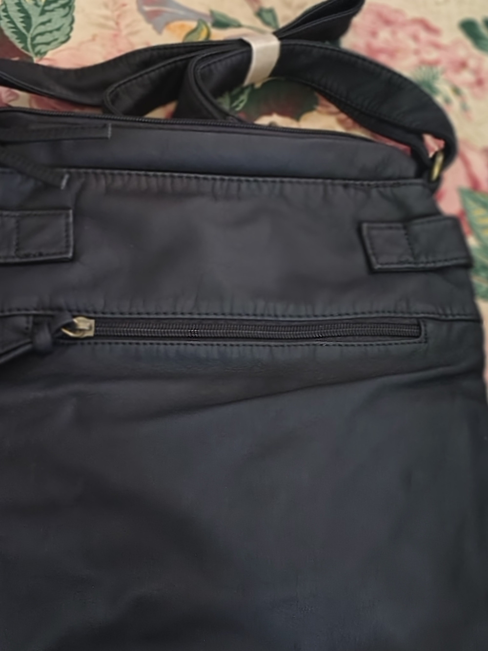 Black Crossbody Shoulder Bag - Classic Everyday Carry